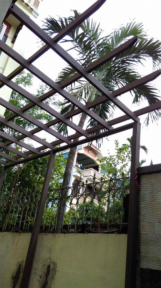 giàn hoa gỗ ngoài trời