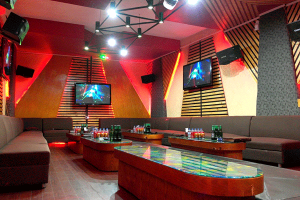 sàn gỗ cho phòng karaoke