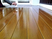sơn lại bề mặt sàn gỗ tự nhiên