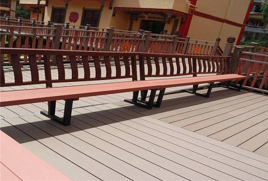 sàn nhựa giả gỗ ngoài trời tại Hà Nội