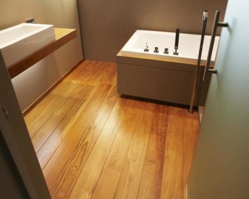 sàn gỗ chịu nước cho nhà tắm