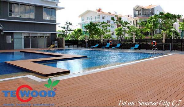 sàn gỗ bể bơi ngoài trời