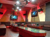Lựa chọn sàn gỗ cho quán karaoke: Có hay không